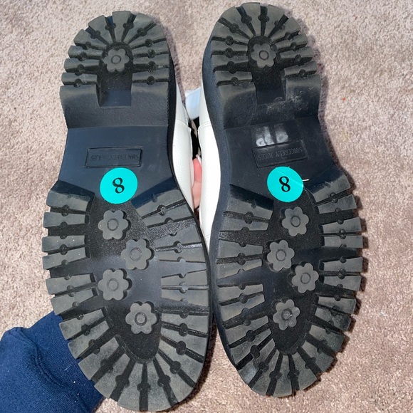 Super cute & comfy boots - Picture 2 of 3